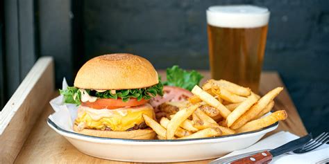 DALLAS - Black Tap Craft Burgers & Beer