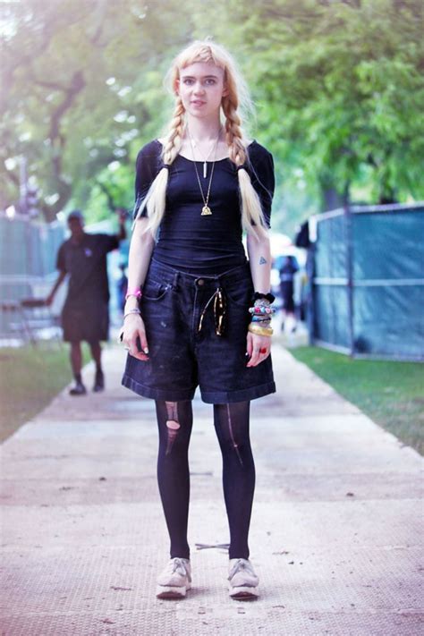 Grimes Style - Fashion Pictures of Grimes