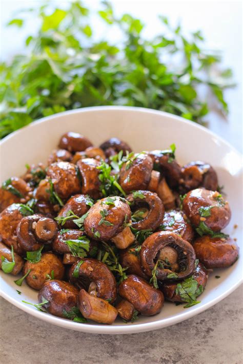 Sauteed Herbed Cremini Mushrooms - Zen & Spice