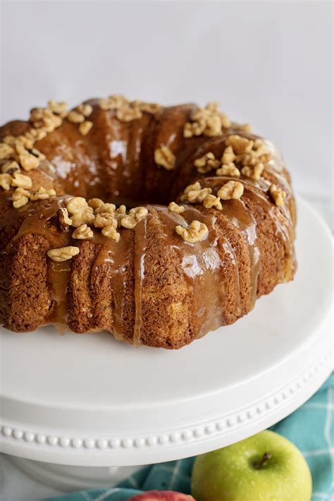 Easy Caramel Apple Spice Cake Recipe - Sweet Cs Designs