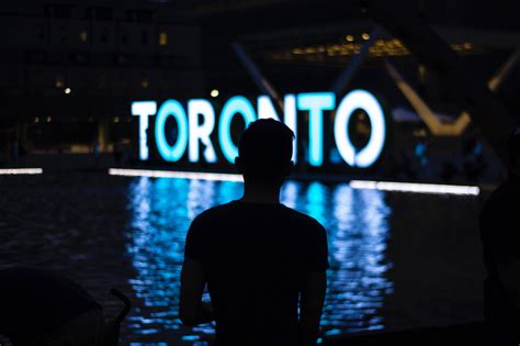 The Best Toronto Nightlife Areas You Can't Miss | Discover Events and ...