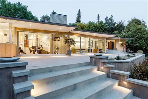 Kristen Wiig picks up Pasadena’s Case Study House No. 10 for $3M ...