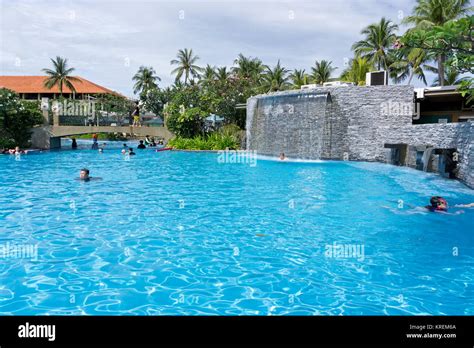 Kota Kinabalu, Malaysia - February 18, 2017: Swimming pool at Shangri-La Hotel and Resort in ...