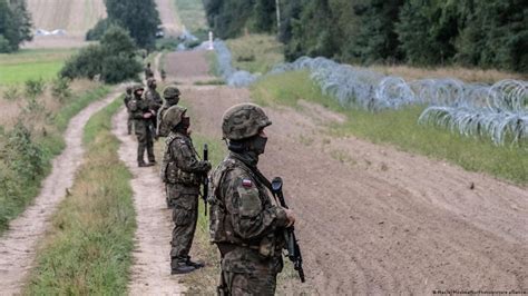 Poland says armed Belarusian soldiers crossed the border – DW – 11/03/2021