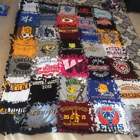 No Sew T-Shirt Blanket | Tshirt crafts, Diy quilt, Tshirt quilt