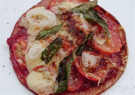 Salami Pizza Recipe by LeeGoh - Cookpad