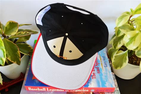 Vintage 1990's Pittsburgh Pirates Outdoor Cap Snapback Hat / Sole Food SF