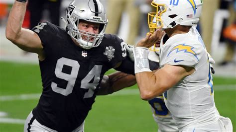 Former Raiders ED Carl Nassib finds landing spot, returning to Tampa