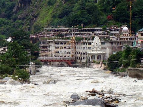 Get to know about the Hot Water Springs of Manikaran