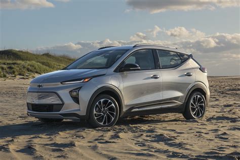 2022 Chevy Bolt EUV Introduces Panoramic Sunroof