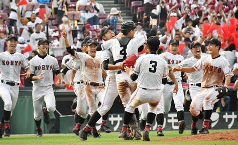 なぜ「2人だけ」甲子園に行けない？ 誰も指摘しないベンチ入り制限の怪 | VICTORY