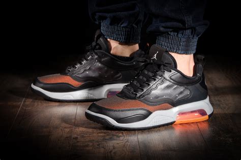 NIKE AIR JORDAN MAX 200 BLACK TOTAL ORANGE for £95.00 | kicksmaniac.com