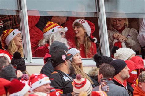 Taylor Swift and Travis Kelce Leave Hand in Hand After Tough Chiefs Christmas Game Loss