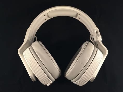 Pioneer HDJ-700 Headphones Review // TechNuovo.com