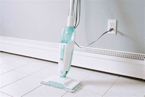 How Does A Steam Mop Clean Floors? | Best safe household cleaners