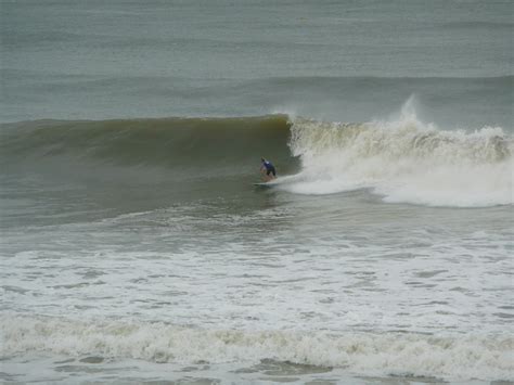 Maroochydore Beach Surf Photo by Colin Lister | 2:59 pm 22 May 2009