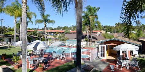 Fallbrook Country Inn | BEST HOTEL in Fallbrook, CA