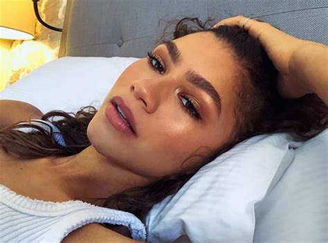 Zendaya Best Beauty Selfies | POPSUGAR Beauty