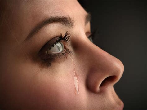 Know Why Tears Are Beneficial - Boldsky.com