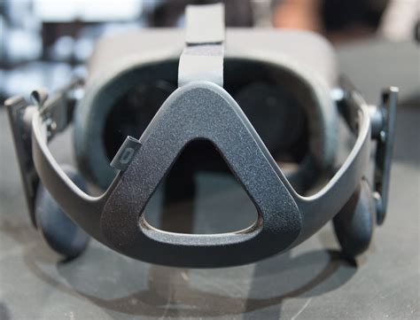 Rear view of Oculus Rift consumer version at Step into the… | Flickr