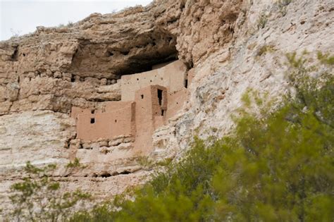 Exploring the Montezuma Castle National Monument - Wander The Map