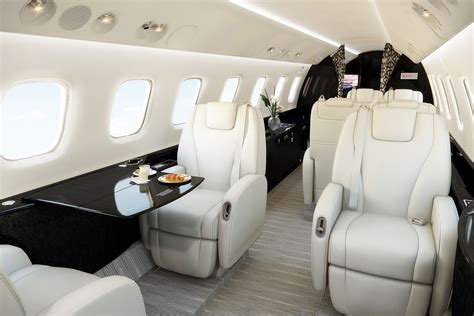 Seating Configuration Embraer Legacy 650
