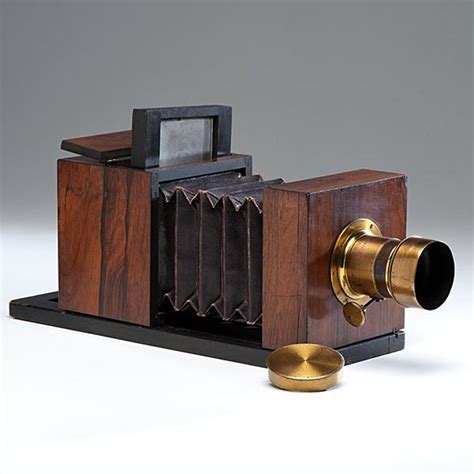 Lewis Half Plate Daguerreotype Camera : Typical of the cameras used during the War, this camera ...