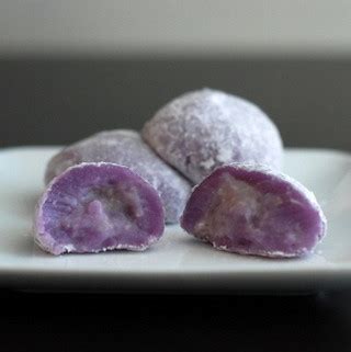 talida bakes: Taro Mochi