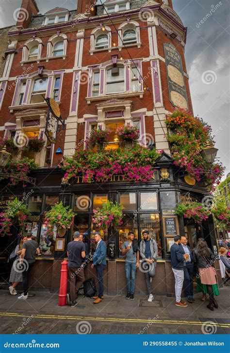 London, UK: the White Lion Pub in Covent Garden Editorial Image - Image ...