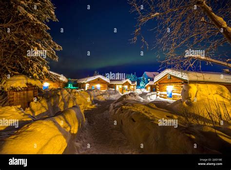 Fairbanks alaska aurora borealis lodge hi-res stock photography and images - Alamy