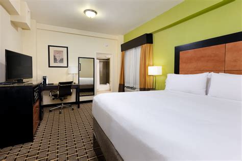 Holiday Inn Express and Suites Atlanta Downtown, an IHG Hotel Atlanta ...