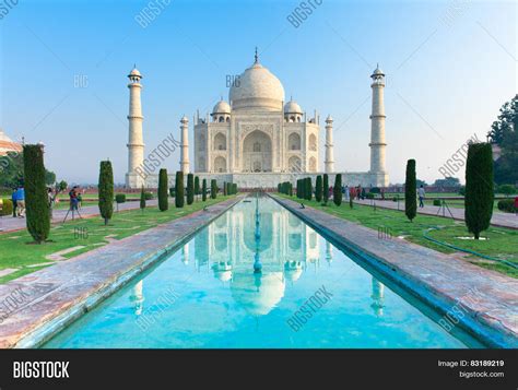 Taj Mahal Sunrise Image & Photo (Free Trial) | Bigstock