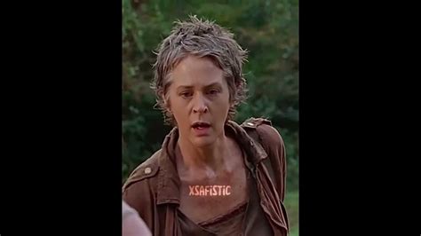 lizzie kills mika || The Walking Dead - YouTube