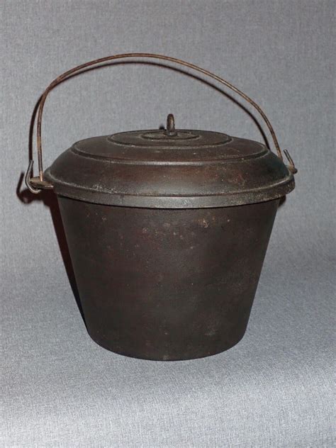 Rare #2 Antique Cast Iron Bean Pot 7 5/8" OD Flat Bottom w/ Gatemark ...