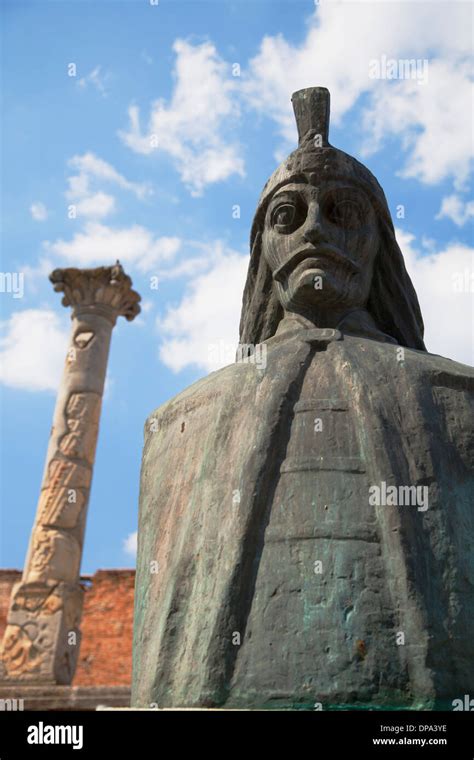 Vlad Tepes (Vlad the Impaler) statue at Old Princely Court, Historic ...