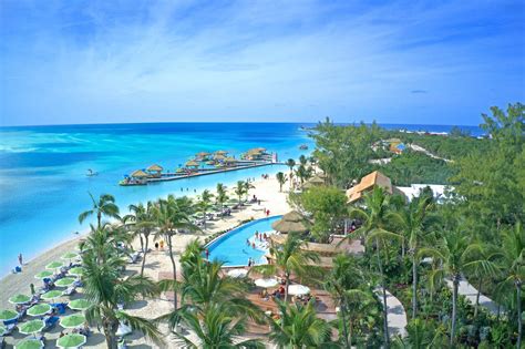 Coco Beach Club debuts at Perfect Day at CocoCay | Royal Caribbean Blog