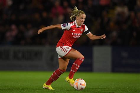 Beth Mead: How will Arsenal and England cope after forward’s ACL injury?