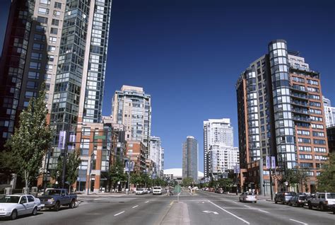 5 Reasons You Should Stay in Downtown Vancouver