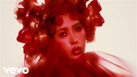 Kali Uchis - I Wish you Roses (Official Music Video) - Trapholizay