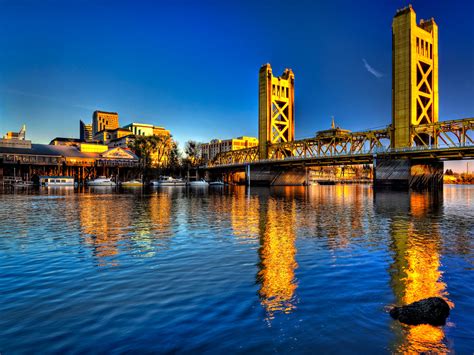 Sacramento River at Tower Bridge, Sacramento, California | Flickr