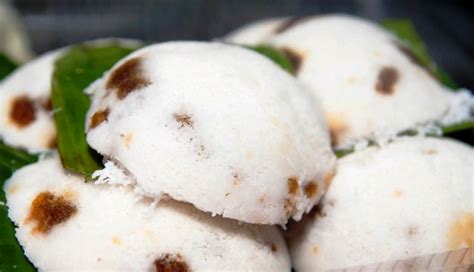 Indonesian Traditional Cakes: Putu piring