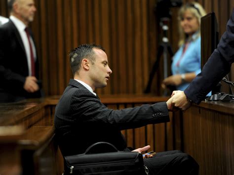 Pistorius trial: Defense alleges police errors