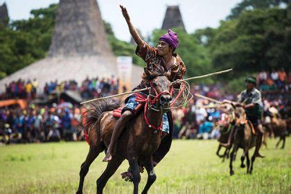 Indonesia Festivals 2021 | Top 10 Biggest Festivals in Indonesia - Indonesia Tours