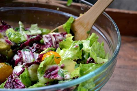 Hardly Housewives: Guacamole Salad