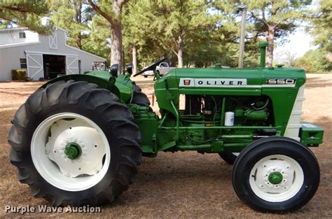 1964 Oliver 550 tractor in Palestine, TX | Item DO1512 sold | Purple Wave