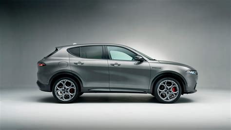 Alfa Romeo Tonale compact SUV reviewed | Wallpaper