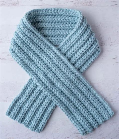 Easy Crochet Scarf for Beginners - Crochet 365 Knit Too