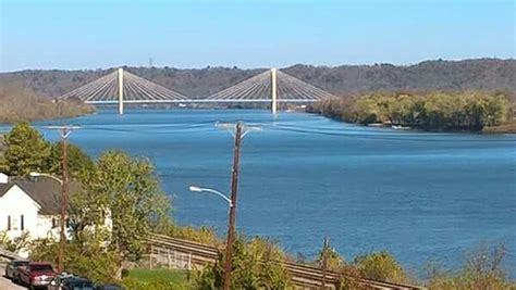 Newer bridge on Ohio River close to Maysville, Ky. | Ohio river ...