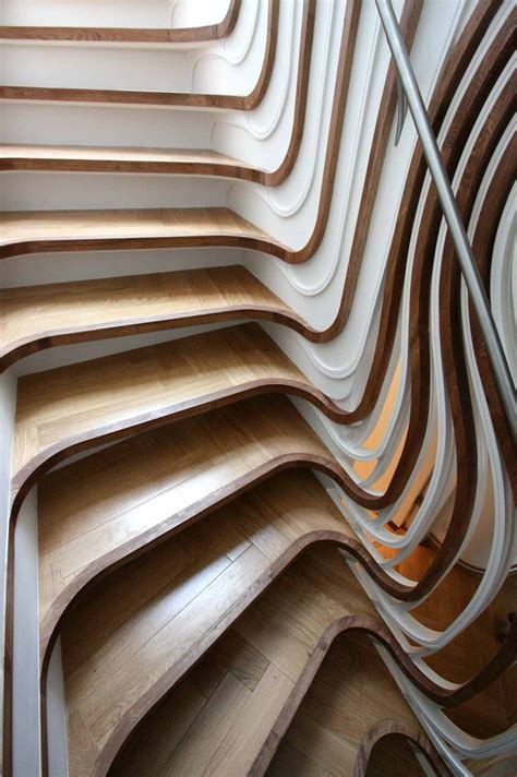 Unusual Curved Staircase | DigsDigs