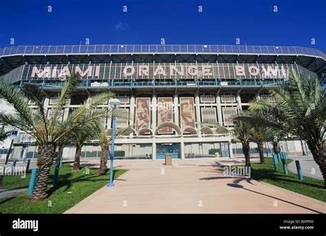 Orange bowl stadium hi-res stock photography and images - Alamy